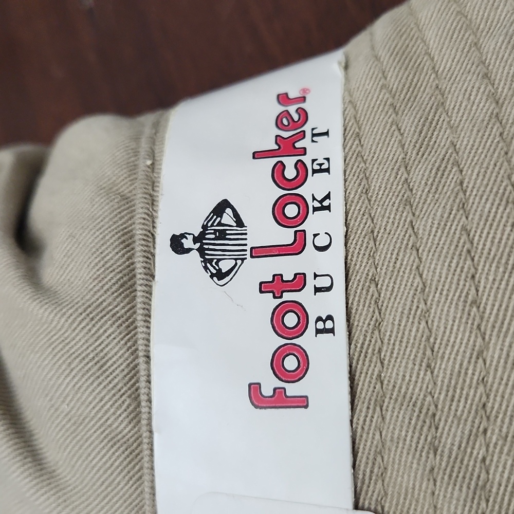 Bucket hat